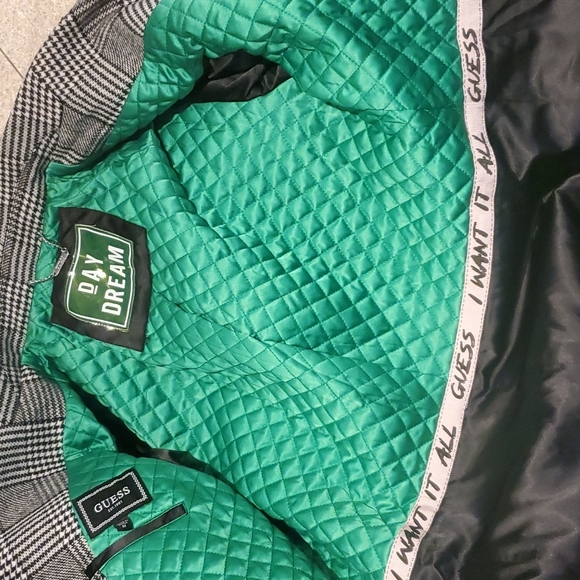 NWT Guess coat size medium - Picture 9 of 11